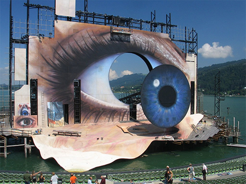 Tosca-set-Bregenz.jpg