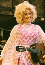 Featured image for post 'Dolly Parton, from country and pop to film